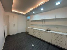 Raum 2 In bester Lage! Attraktive Ladeneinheit mit gro�en Schaufenstern zu vermieten