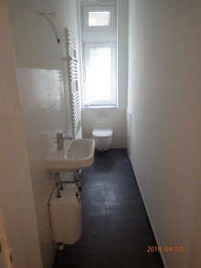 Toilette ger�umige 4-Zimmerwohnung im Erdgeschoss in zentrumsnaher Lage