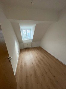 Kinderzimmer VERKAUF f�r Selbstnutzer oder Kapitalanleger! 3,5 Raum-Maisonettewohnung mit Balkon im 2. OG
