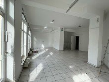 Gewerberaum VERKAUF: Individuell geschnittener Laden / Galerie im Stadtzentrum