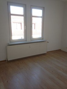 Wohnzimmer kleine, preiswerte 2-Raumwohnung im 3. Obergeschoss