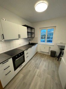 K�che mit Einbauk�che F�r Kapitalanleger Ideal! helle 2-Raumwohnung im 1. Obergeschoss mit Einbauk�che und Balkon