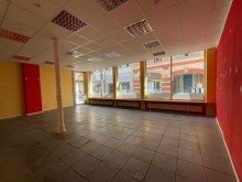 Verkaufsraum Mitten im Zentrum: Lichtdurchflutete Ladeneinheit!