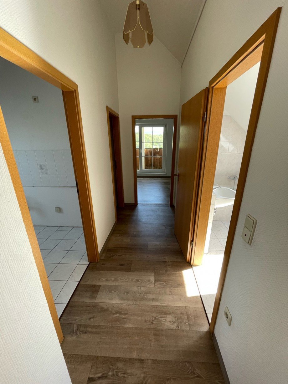 Flur Dachgeschosswohnung Wutha-Franroda