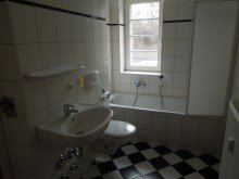 Bad sonnige 2-Raum-Wohnung im 1. OG mit Balkon in bevorzugter Wohnlage