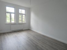Schlafzimmer 2 zentrumsnahe 4-Raum-Wohnung im 2. OG mit Wintergarten, Balkon und Garage