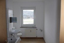 Badezimmer VERKAUF:  sch�ne 3 Raumwohnung mit Balkon und Stellplatz in H�rschel