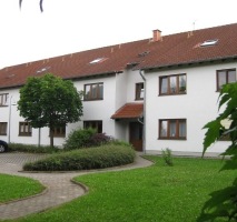 Vorderansicht traumhafte 2-Raum-Dachgeschosswohnung mit Balkon in ruhiger Wohnlage