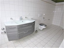 Bad Solide Kapitalanlage! Gro�e 3-Raumwohnung mit Loggia und Stellplatz in Eisenachs Villenviertel