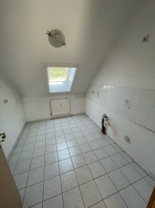 K�che IDEALE KAPITALANLAGE: gro�e 2-Raumwohnung im Dachgeschoss mit Balkon und Tiefgaragenstellplatz