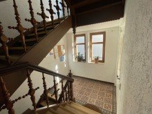 Treppenhaus Solide Kapitalanlage! 2-Raumwohnung in historischer S�dstadtvilla mit Stellplatz