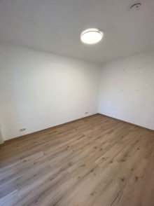 Schlafzimmer F�r Kapitalanleger Ideal! helle 2-Raumwohnung im 1. Obergeschoss mit Einbauk�che und Balkon