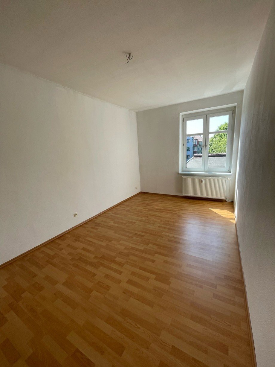 Wohnzimmer - Ansicht �hnlich Etagenwohnung Eisenach